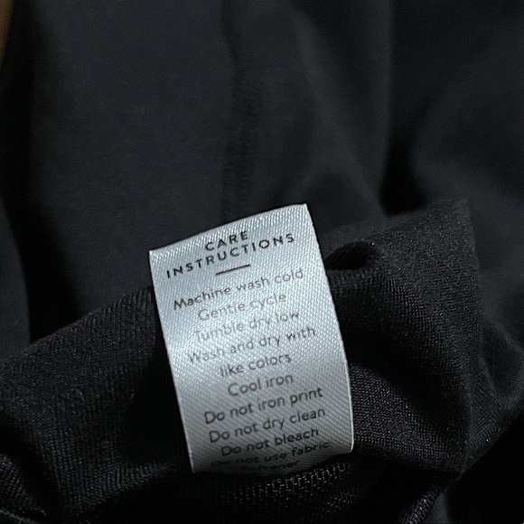 Peloton Black Core Logo Leggings Size Small - Picture 6 of 7